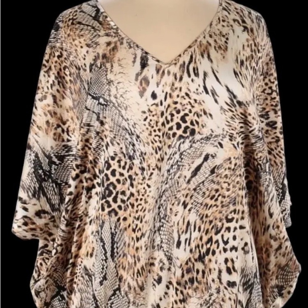 Elegant Animal Print V-Neck Blouse